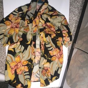 Comfy elegant floral top